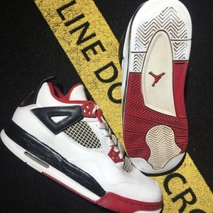 Air Jordan 4 Retro ‘Fire Red’ 2012